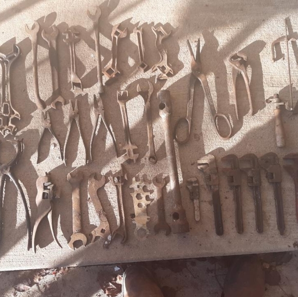 Farm implement tools - Picture 1 of 1